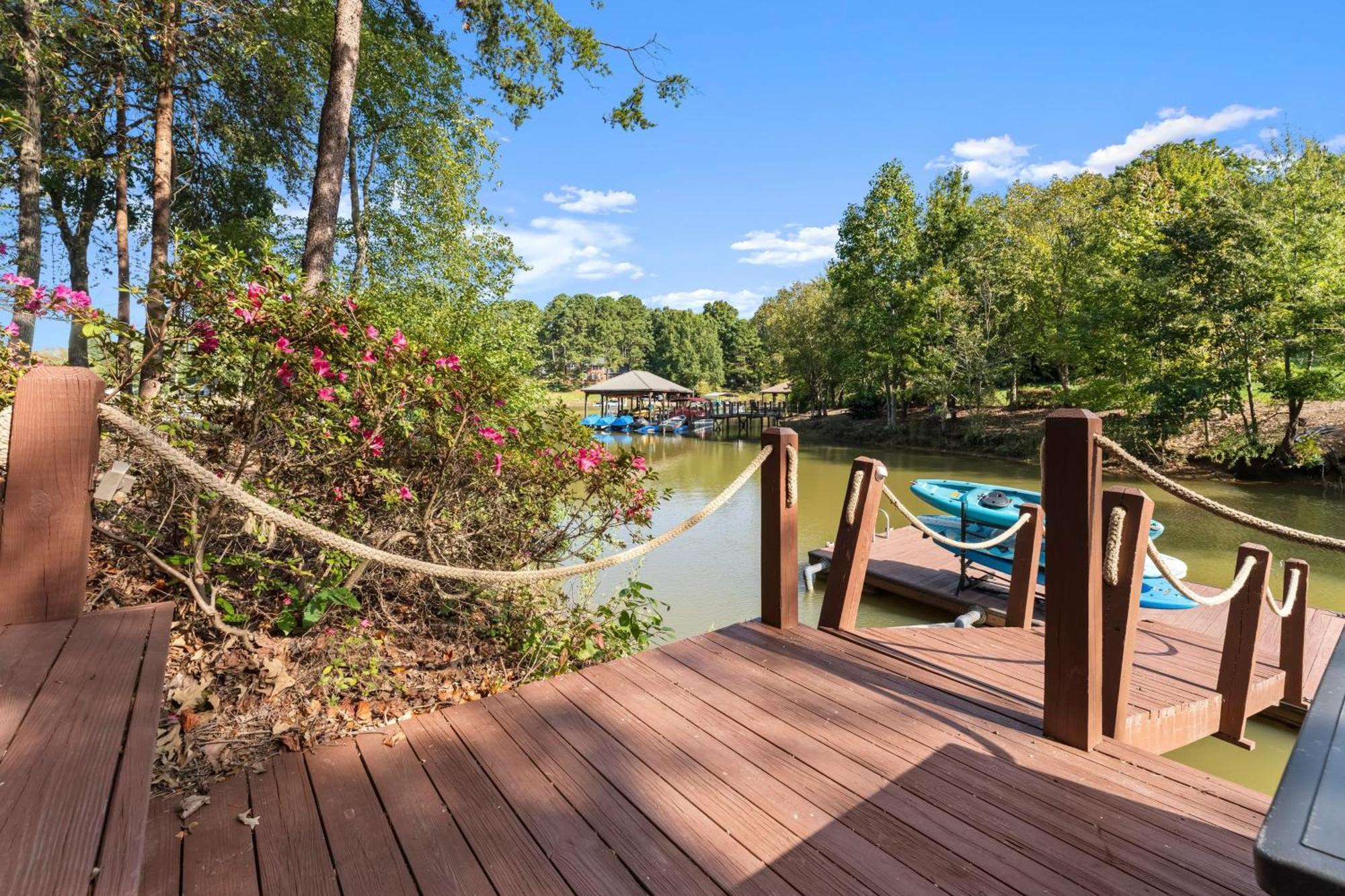 Lakeside Landing By Avantstay Private Dock موورسفيل المظهر الخارجي الصورة